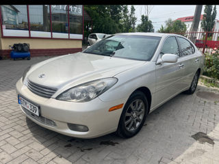 Lexus ES Series