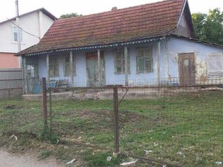 Casa și teren de 12 ari in centrul satului Hîrbovaț foto 2