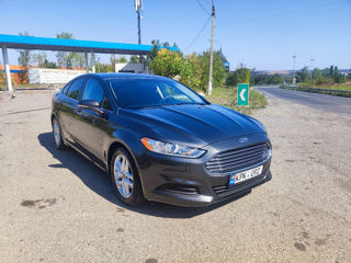 Ford Fusion foto 2