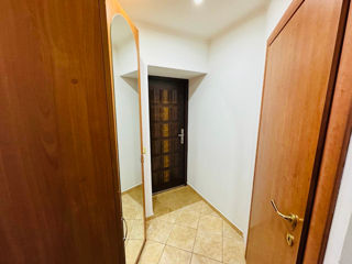 Apartament cu 2 camere, 55 m², Botanica, Chișinău foto 2