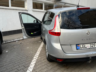 Renault Grand Scenic foto 8