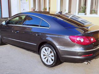 Volkswagen Passat CC foto 2