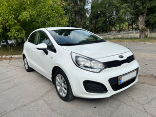 KIA Rio foto 2