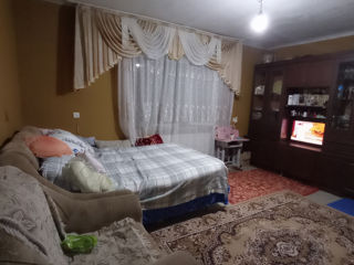 Apartament cu 2 camere, 57 m², Centru, Fălești foto 2