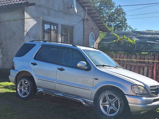 Mercedes M-Class foto 10