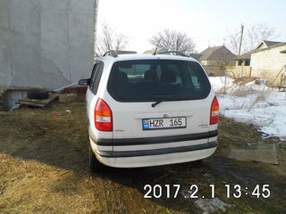 Opel Zafira foto 3