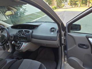 Renault Scenic foto 8