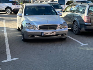 Mercedes C-Class foto 6