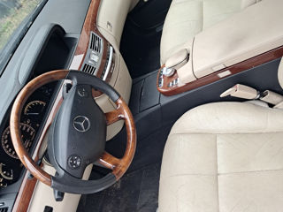 Dezmembrez Mercedes S 320  w221 4 Matic foto 2