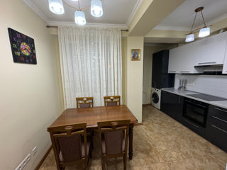 Apartament cu 2 camere, 65 m², Buiucani, Chișinău foto 5