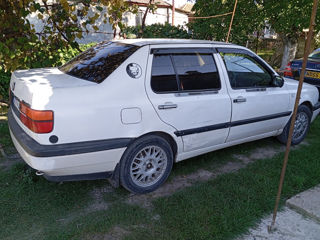 Volkswagen Jetta foto 8