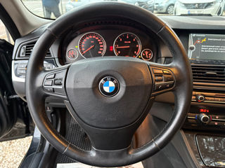 BMW 5 Series foto 16