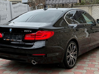 BMW 5 Series foto 4