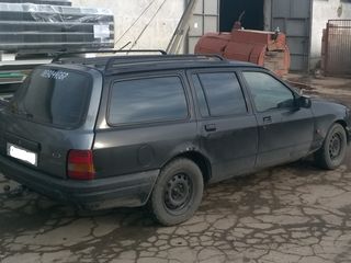 Ford Sierra foto 4