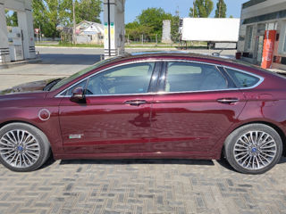 Ford Fusion foto 2