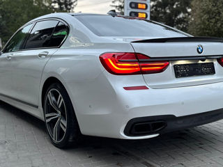 BMW 7 Series foto 4