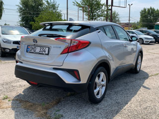 Toyota C-HR foto 3