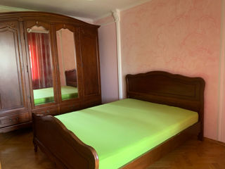 Apartament cu 3 camere in sectorul Botanica! foto 7