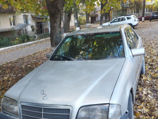 Mercedes C-Class foto 8