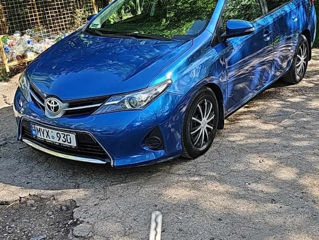 Toyota Auris foto 1