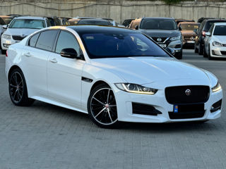 Jaguar XE foto 1