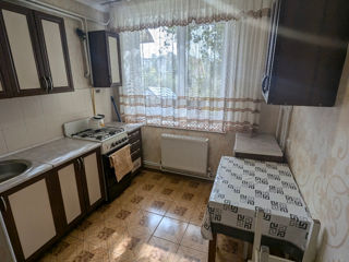 Apartament cu 3 camere, 51 m², Gara de nord, Bălți foto 2