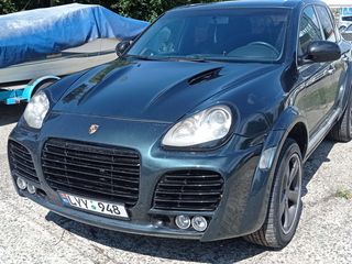 Porsche Cayenne foto 2