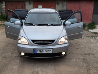 KIA Carens