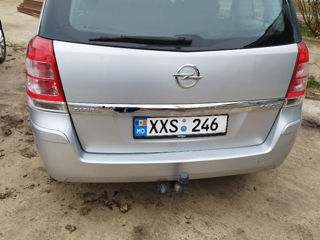 Opel Zafira foto 8