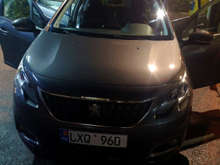 Peugeot 2008 foto 4