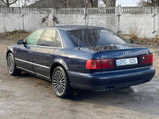 Audi A8 foto 4