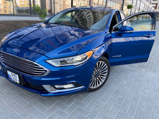 Ford Fusion foto 2