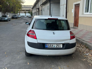 Renault Megane foto 2