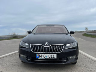 Skoda Superb foto 3