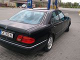 Mercedes E Class foto 2