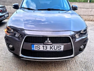 Mitsubishi Outlander foto 3