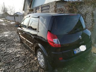 Renault Scenic foto 2