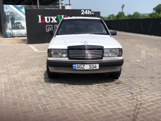 Mercedes 190 foto 6