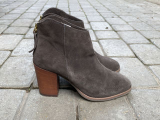 Clarks Ankle Boots. Утепленные флисом. Размер 38. Оригинал. В идеальном состоянии. foto 5