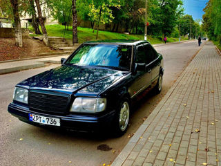 Mercedes E-Class foto 2