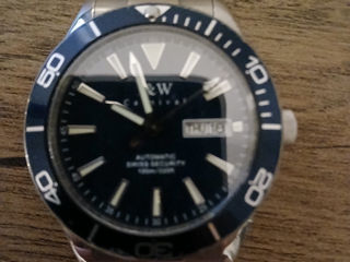 Продам часы автомат с Сейковским механизмом "I&W, время, день, число, точный ход.