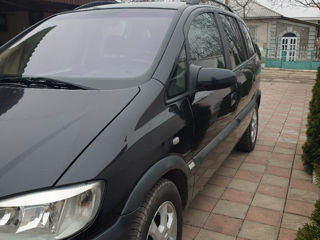 Opel Zafira foto 4