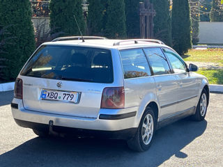 Volkswagen Passat foto 4