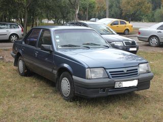 Opel Ascona foto 6