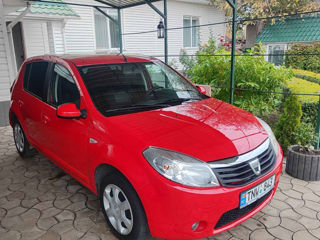 Dacia Sandero foto 2