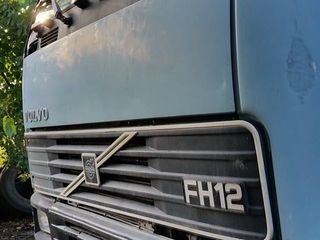 Volvo FH12 foto 2