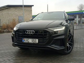 Audi Q8 foto 2