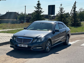 Mercedes E-Class foto 2