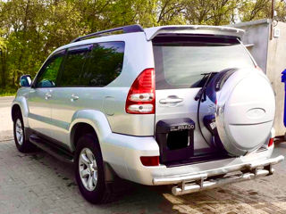 Toyota Land Cruiser Prado foto 3