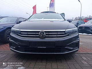 Volkswagen Passat foto 3